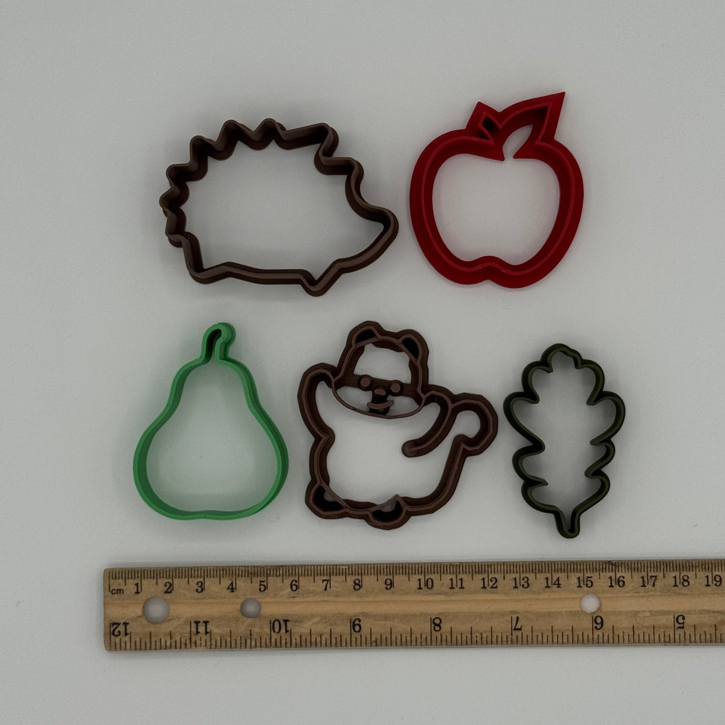 Fall Play-Doh Cutter Set – Apple, Leaf, Pear, Hedgehog & Squirrel Shapes