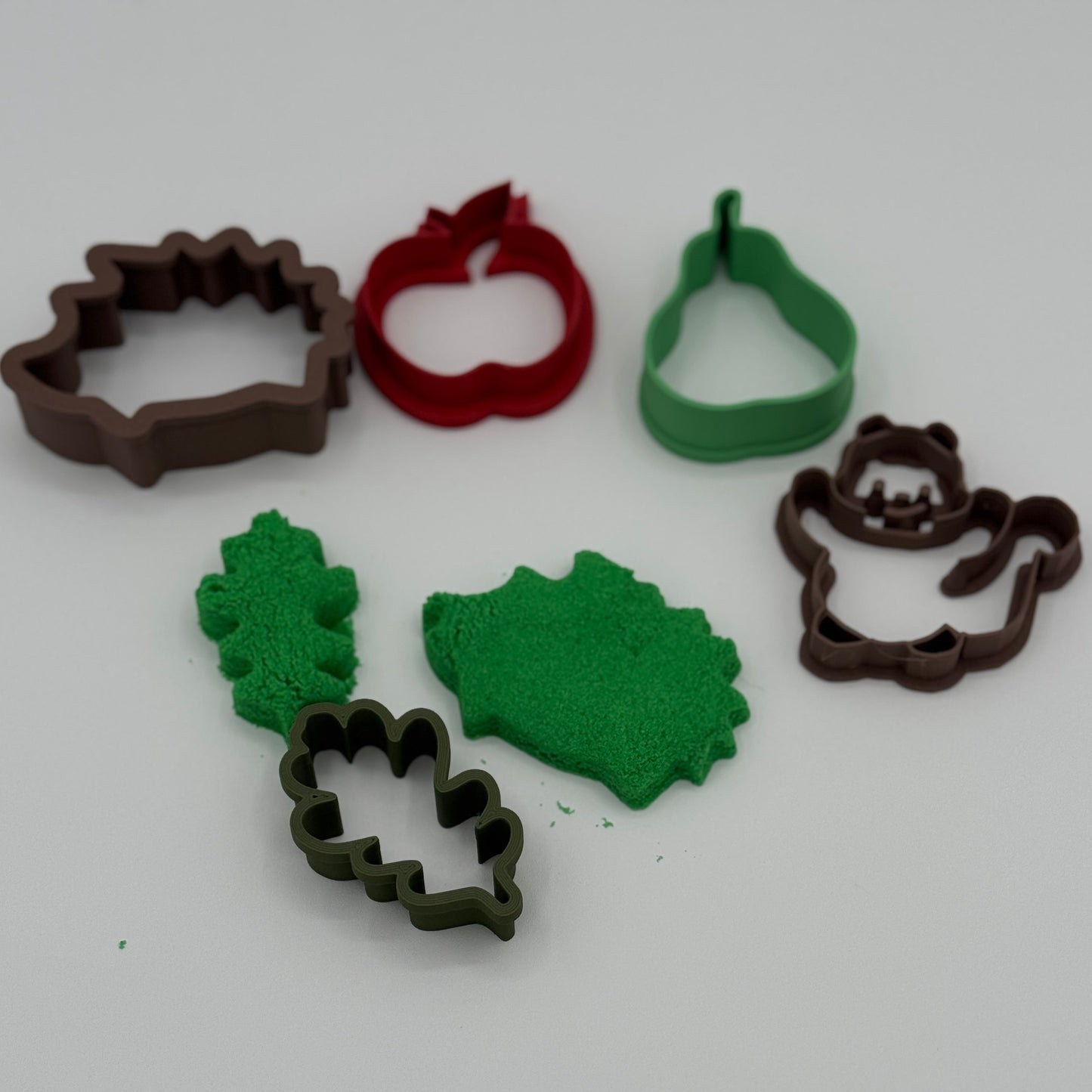 Fall Play-Doh Cutter Set – Apple, Leaf, Pear, Hedgehog & Squirrel Shapes
