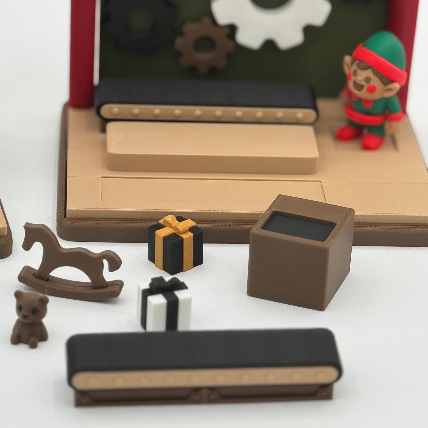 Santa’s Workshop – Mini 3D Play Scene (Elf, Gifts & Tiny Toys Included)