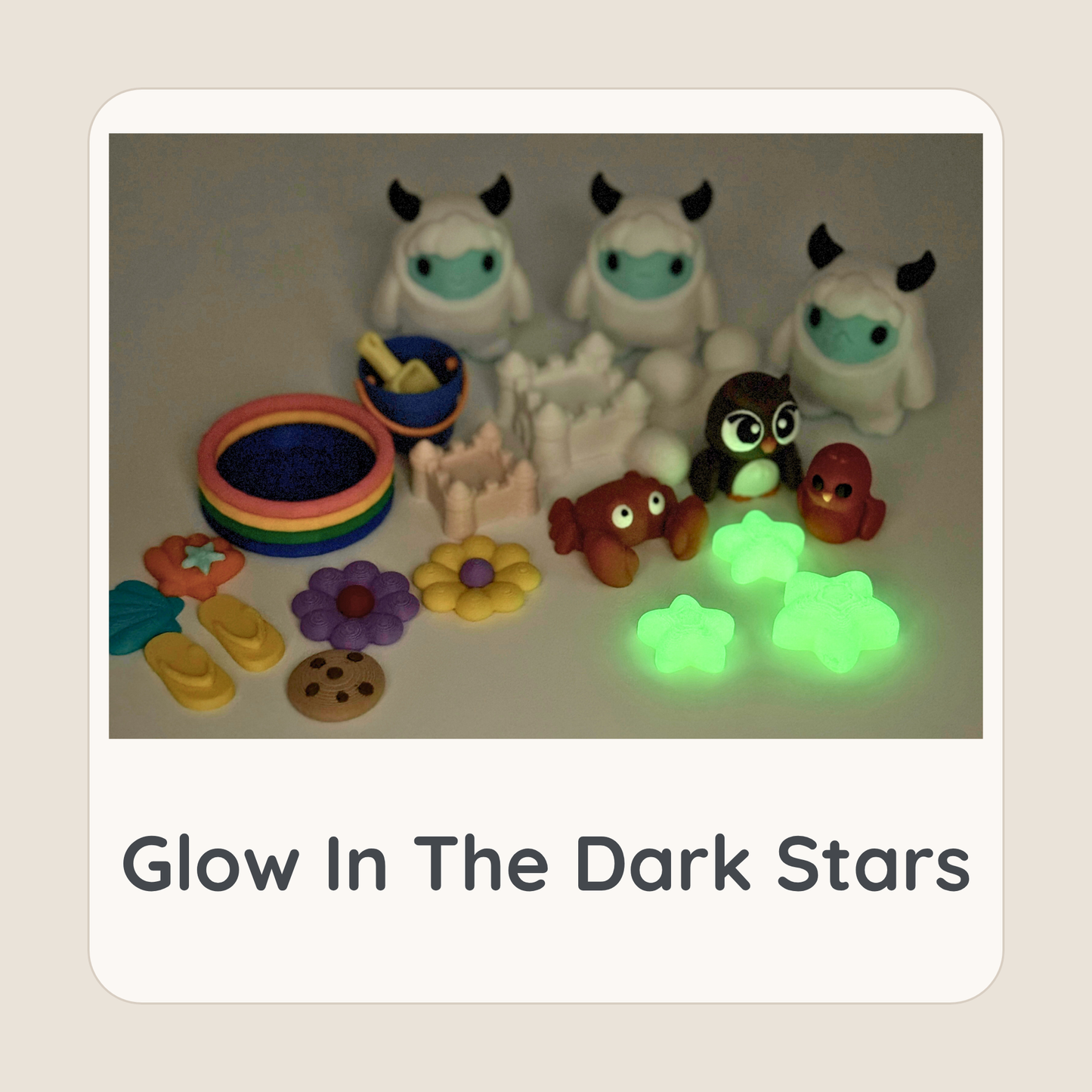 Glow in the dark star accessories included in yeti miniature play set