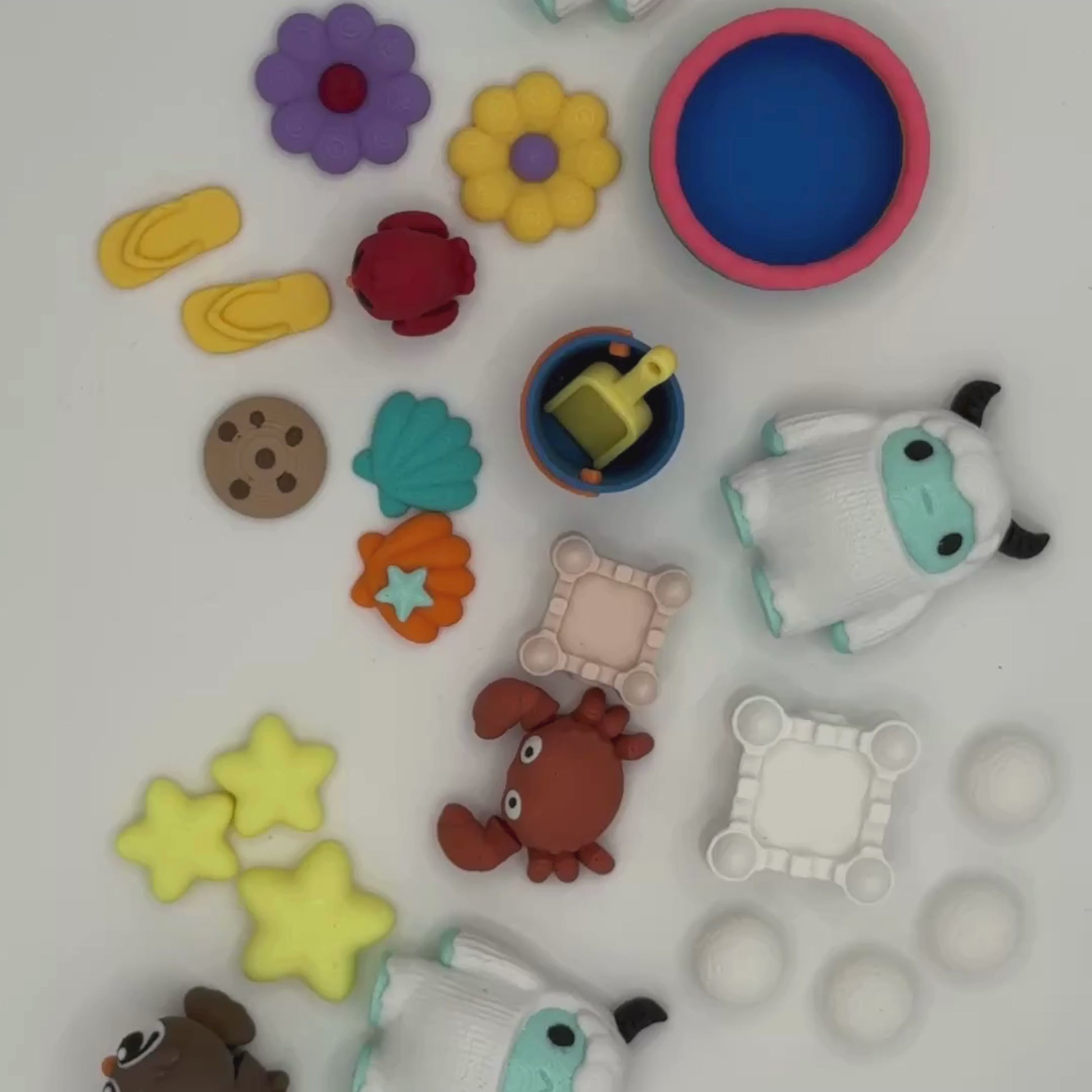 Video showing articulated movement of yeti and animal mini figures